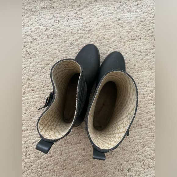 Chooka Herringbone Boots - Picture 4 of 5